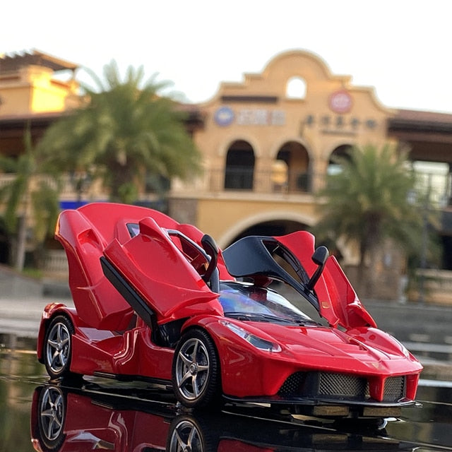 Ferrari Laferrari Diecast Sports Car Model