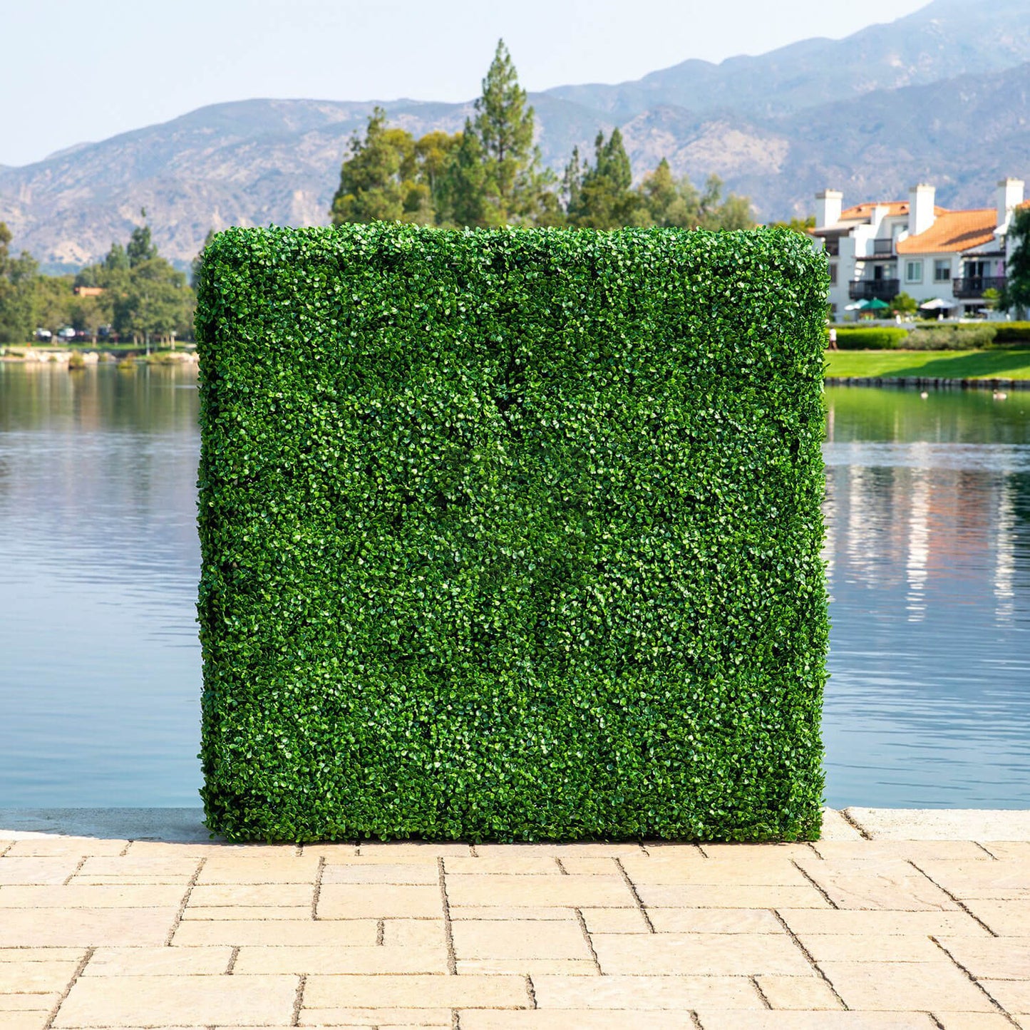 RealTex Freestanding Boxwood Hedge