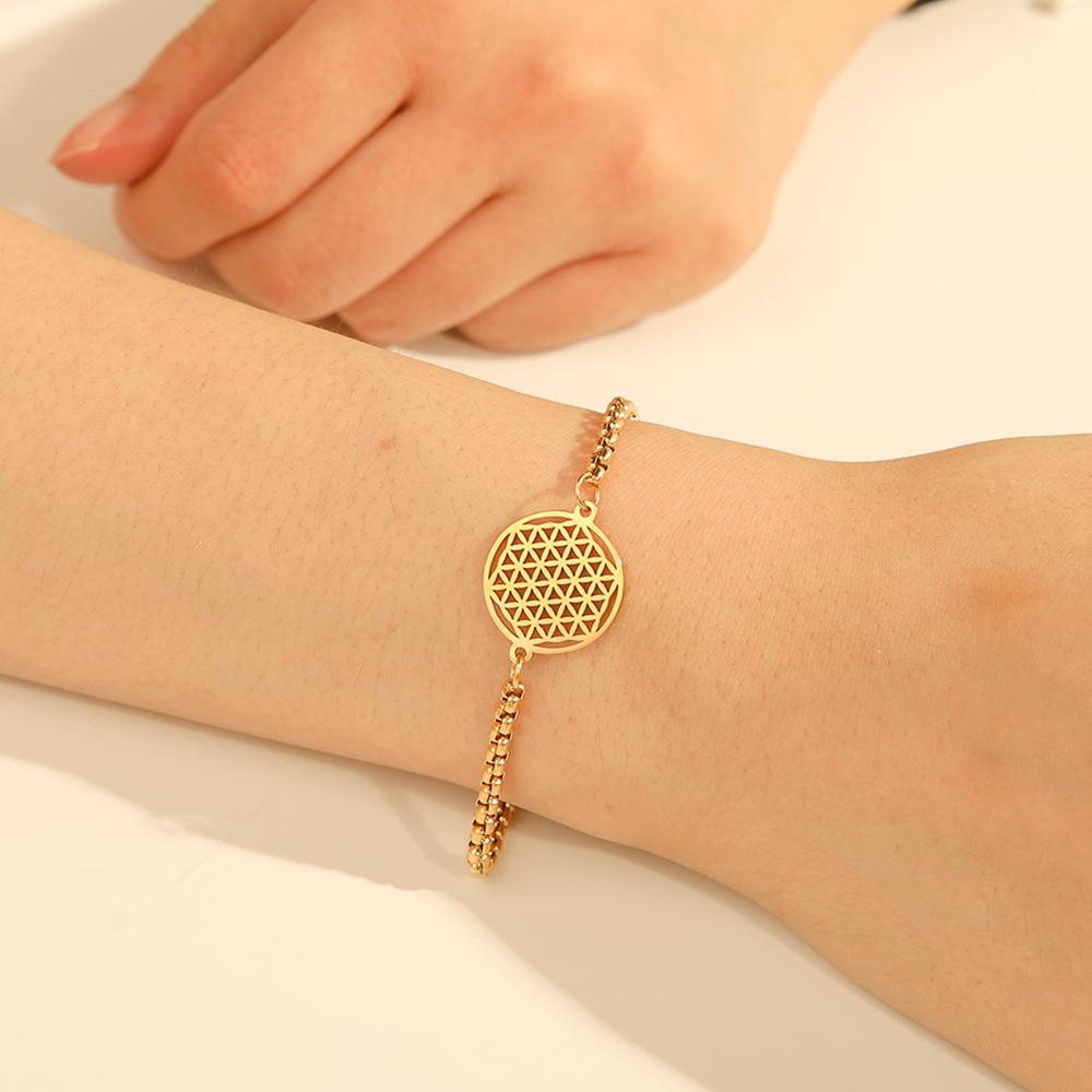 Add some sparkle and shine with this cute Flower of Life Round Charm Bracelet. Exceptional quality for less. Stainless-Steel. Plated, Free Express Shipping!